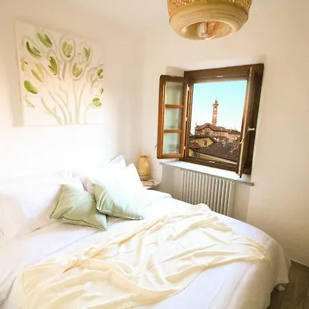 Nel Centro Storico Di * Saluzzo